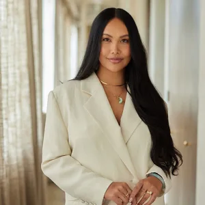 Vanessa Lee Shares Skincare Expertise with Kim Kardashian on Girls Trip to Korea